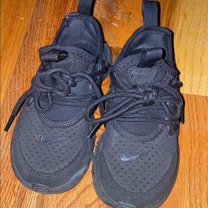 Toddler Nike sneakers